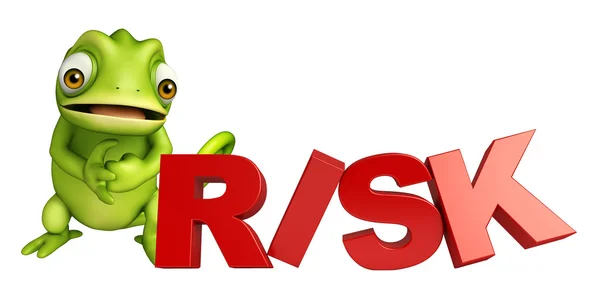 Divertido personaje de dibujos animados camaleón con signo de riesgo —  Fotos de Stock