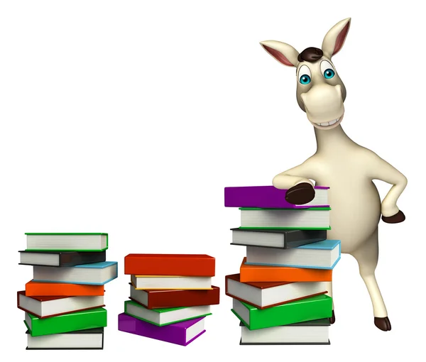 Веселый персонаж мультфильма про осла со стопкой книг — стоковое фото