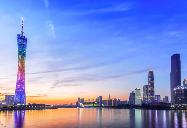 Guangzhou şehir gece görünümü