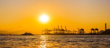 Gün batımı görünümü Gulangyu adacık üzerinde