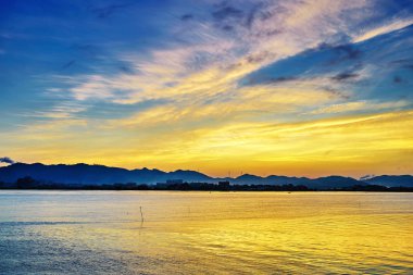 Deniz gündoğumu sahne, çok güzel