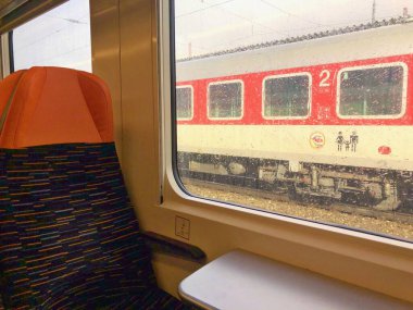 Slovak Demiryolları yolcu treninin içi..