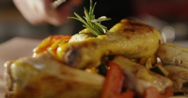 Biberiye ve ızgara sebze beyaz bir tabak tabak tabak tabak tabak tabak tabak tabak tabak tabak tabak tabak tabak tabak tabak tabak tabak tabak tabak tabak tabak tabak tabak tabak tabak tabak tabak tabak tabak tabak tabak tabak tabak tabak tabak tabak tabak tabak tabak tabak tabak tabak tabak tabak tabak tabak tabak tabak tabak tabak tabak tabak tabak tabak tabak tabak tabak