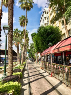 ANTALYA, TURKEY - 20 EKİM 2020: Şehir merkezinde tramvay geçidi