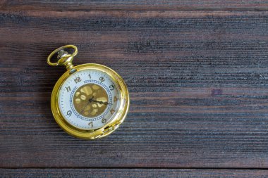 Numaraları ile bir cep saati