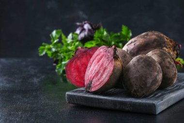 Masada pancar sebzeleri.