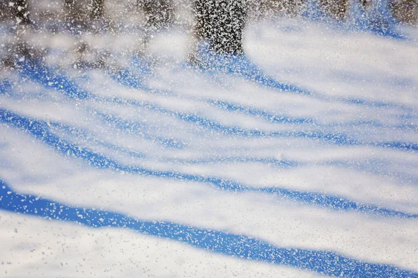 Snöfall. Vintersnö. Snö struktur. Konsistensdesign. Snövit konsistens. Snöflingor. — Stockfoto