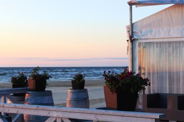 Sunset yakınında Baltık Denizi