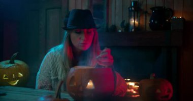 Cadılar Bayramı Gecesi Büyülü Balkabağı Çorbası 124K, 12 Bit Braw Video