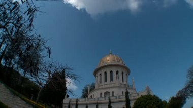 Haifa, İsrail Bahai Tapınağı üzerinde bulutlar zaman atlamalı