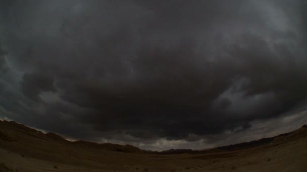 네 겝 사막에 Ramon 분화구 위에 구름 시간 경과 — 비디오