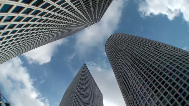 Nubes Time Lapse del centro Azrieli en Tel Aviv — Vídeos de Stock