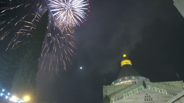 Fogos de artifício sobre a Basílica da Anunciação — Vídeo de Stock