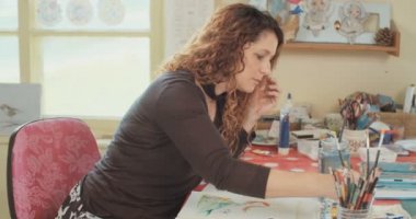 Su renkleri ve kalem onu Studio ile resmi ressamın