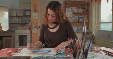 Su renkleri ve kalem onu Studio ile resmi ressamın