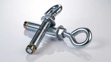 Kaplamalı cıvata ve vidalar bir yansıtıcı yüzeyi