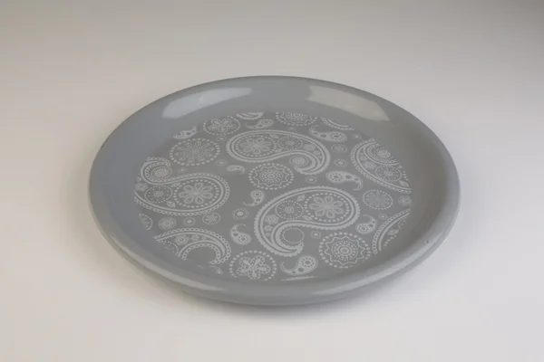 Renkli plastik tabak 