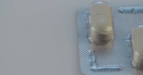 Primer plano de la inyección de medicamentos recetados — Vídeo de stock