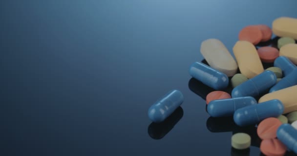 Inyección de medicamentos recetados — Vídeo de stock