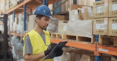 Bir lojistik alt öğeleri bir Pano büyük bir depo ile teftiş görüntüsünü izleme