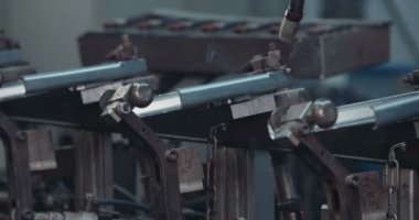 Metal parçalar üretim robot kaynak