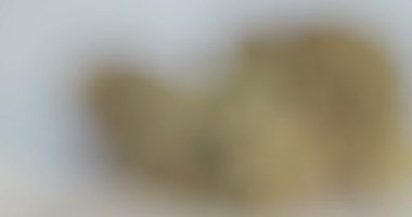 Beyaz yansıtıcı nackground üzerinde tıbbi esrar makro çekim