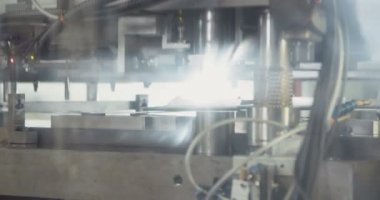 250 ton yumruk basın metal parçalar üretimi