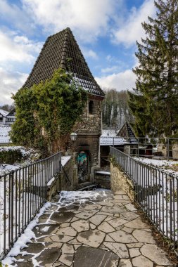 Almanya 'nın NRW kentindeki Stolberg kentindeki ortaçağ şatosu.