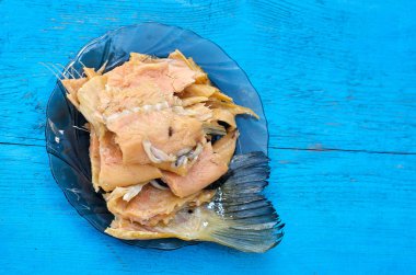 Füme balık - ahşap Tablo Görünümü Kapat bira için yumuşak geleneksel snack