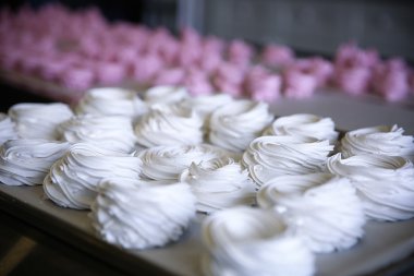 Tatlı çilek bizet yapım süreci