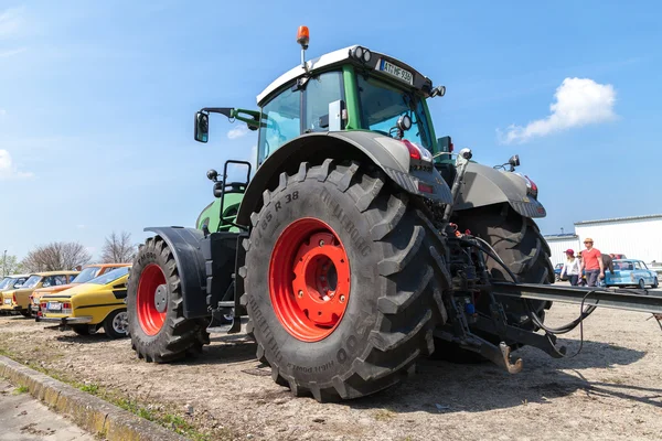 Tractor alemán fendt — Foto de Stock