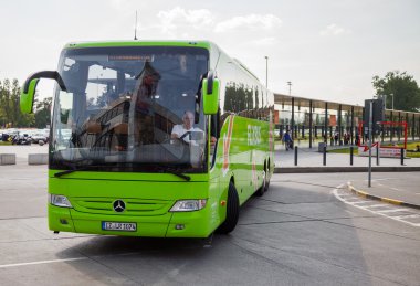 Alman mercedes benz otobüs flixbus 