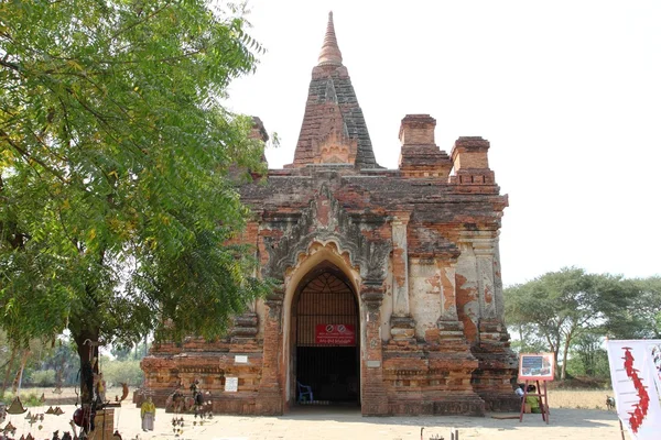 Antiguos templos budistas y pagodas en Bagan, Myanmar —  Fotos de Stock