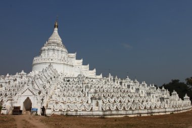Hsinbyume (Myatheindan) Selami Tapınağı, Mingun, Mandalay Myanmar
