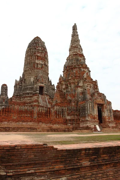 Templo de Chaiwatthanaram no Parque Histórico de Ayutthaya, província de Ayutthaya, Tailândia — Fotografia de Stock