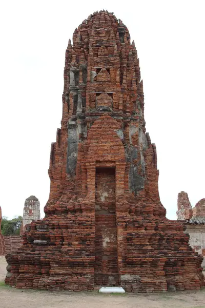 Wat Phra Mahathat i Ayutthaya historiska park, Thailand. — Stockfoto