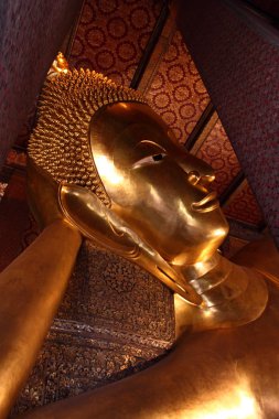 Yatan Buda heykeli. Wat Pho, Bangkok, Tayland