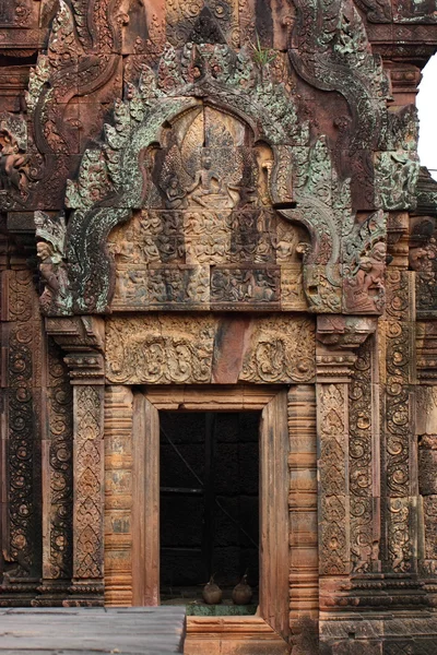 Templo banteay srei en angkor — Foto de Stock
