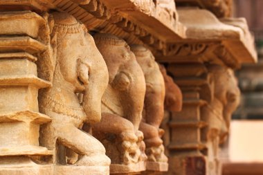 Khajuraho Tapınağı ve onların erotik heykeller, Hindistan