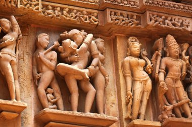 Khajuraho Tapınağı ve onların erotik heykeller, Hindistan