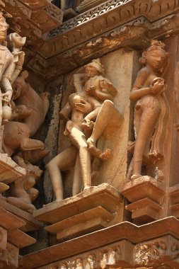 Khajuraho Tapınağı ve onların erotik heykeller, Hindistan