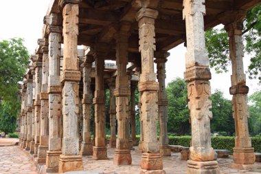 Qutb Minar 2 en yüksek minar Delhi