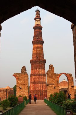 Qutb Minar 2 en yüksek minar Delhi