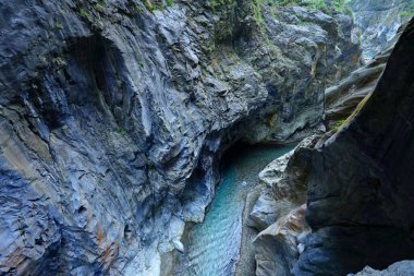 Xiulin, Hualien, Tayvan 'daki Taroko Milli Parkı' ndaki Jiuqudong Tüneli. 