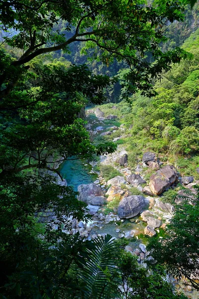 Shakadang Trail Caminho Esculpido Parede Penhasco Mármore Parque Nacional Taroko — Fotografia de Stock