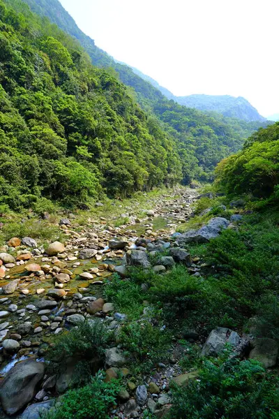 Shakadang Trail Stezka Vytesaná Zdi Mramorového Útesu Národním Parku Taroko — Stock fotografie