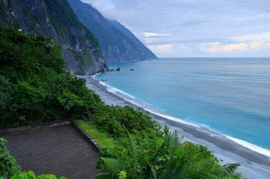 Qingshui uçurumunun manzarası, Taroko Ulusal Parkı 'nın bir kısmı, Hualien, doğu Tayvan' da yer alıyor.