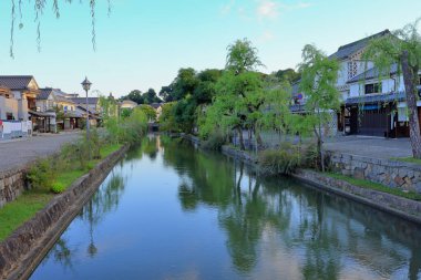 Kurashiki Bikan Tarihi Bölgesi, Kurashiki, Okayama, Japonya 'da turistik bir yer.