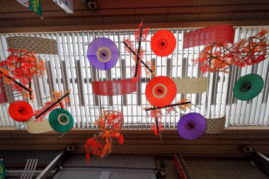 Osu ShotAnthi Alışveriş Sokağı, Osu, Naka Ward, Nagoya, Aichi, Japonya 'daki Osu Kannon yakınlarında eski bir tüccar köşkü.