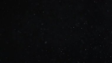 İzole bulut siyah arka plan kabarcık Bokeh toz